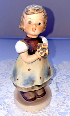 1953 M.J. HUMMEL FIGURINE ''FOR MOTHER'' GIRL with FLOWERS VINTAGE