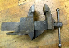 Heavy Duty 4" Jaw Bench Vise (101872)