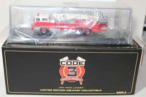CODE 3 COLLECTIBLES Mack CF Aerialscope Tower Ladder President Proof