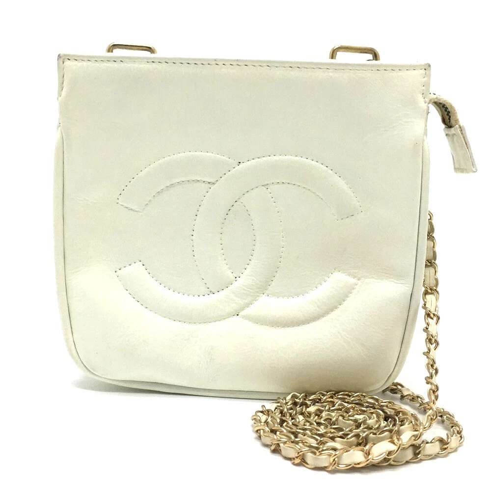 chanel pochette shoulder bag