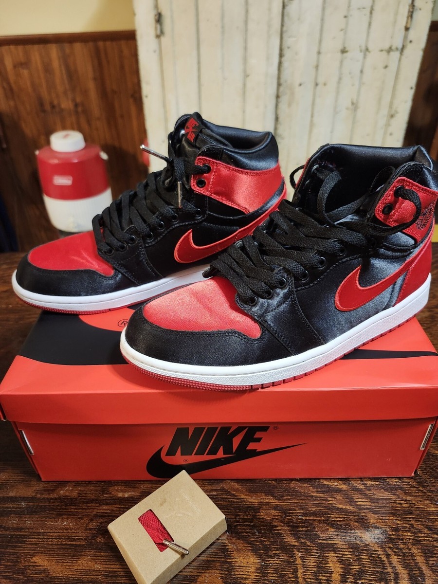 Men's 8.5 /Women's10 - Air Jordan 1 Retro Hi OG Satin Black Men's 8.5 /Women's10 - Air Jordan 1 Retro Hi OG Satin Black