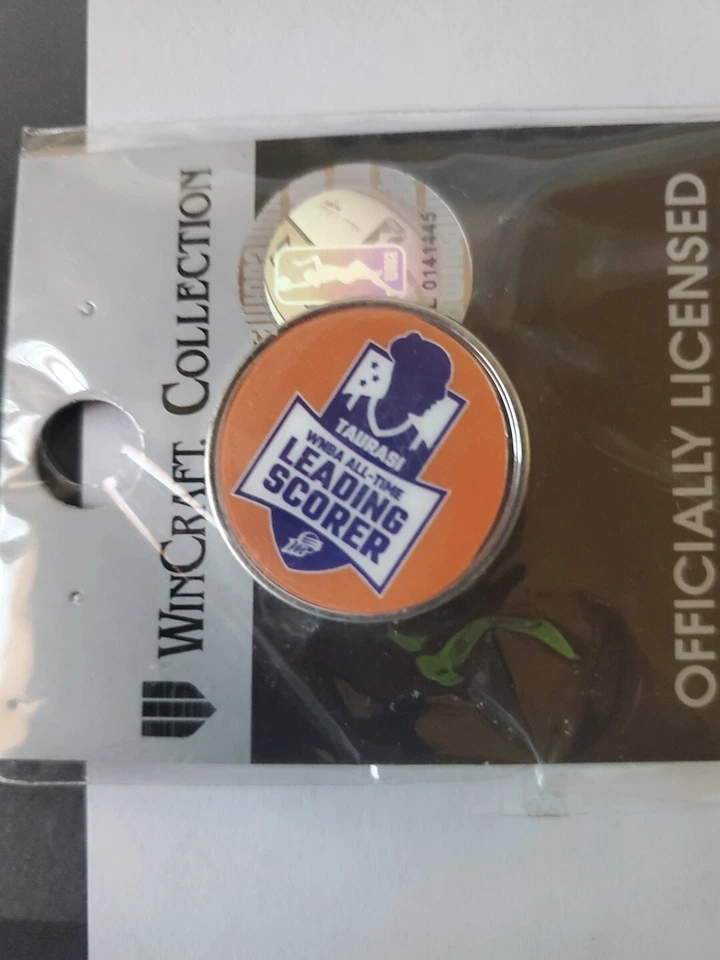  WNBA Pin lot (6) Key Chain Multicolor Vintage - Image 3 of 4