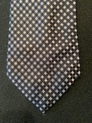 Geoffrey Beene Mens Tie 100% silk 58"x4" Hand Made Black Diamond - Picture 2 of 6