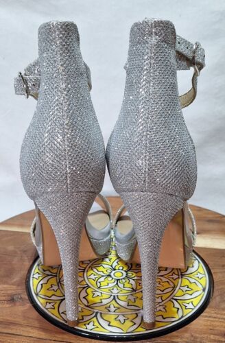 IDIFU Stiletto Sandals Women's Size 6.5 SILVER Glitter Dressy High Heel Open Toe - Picture 3 of 5