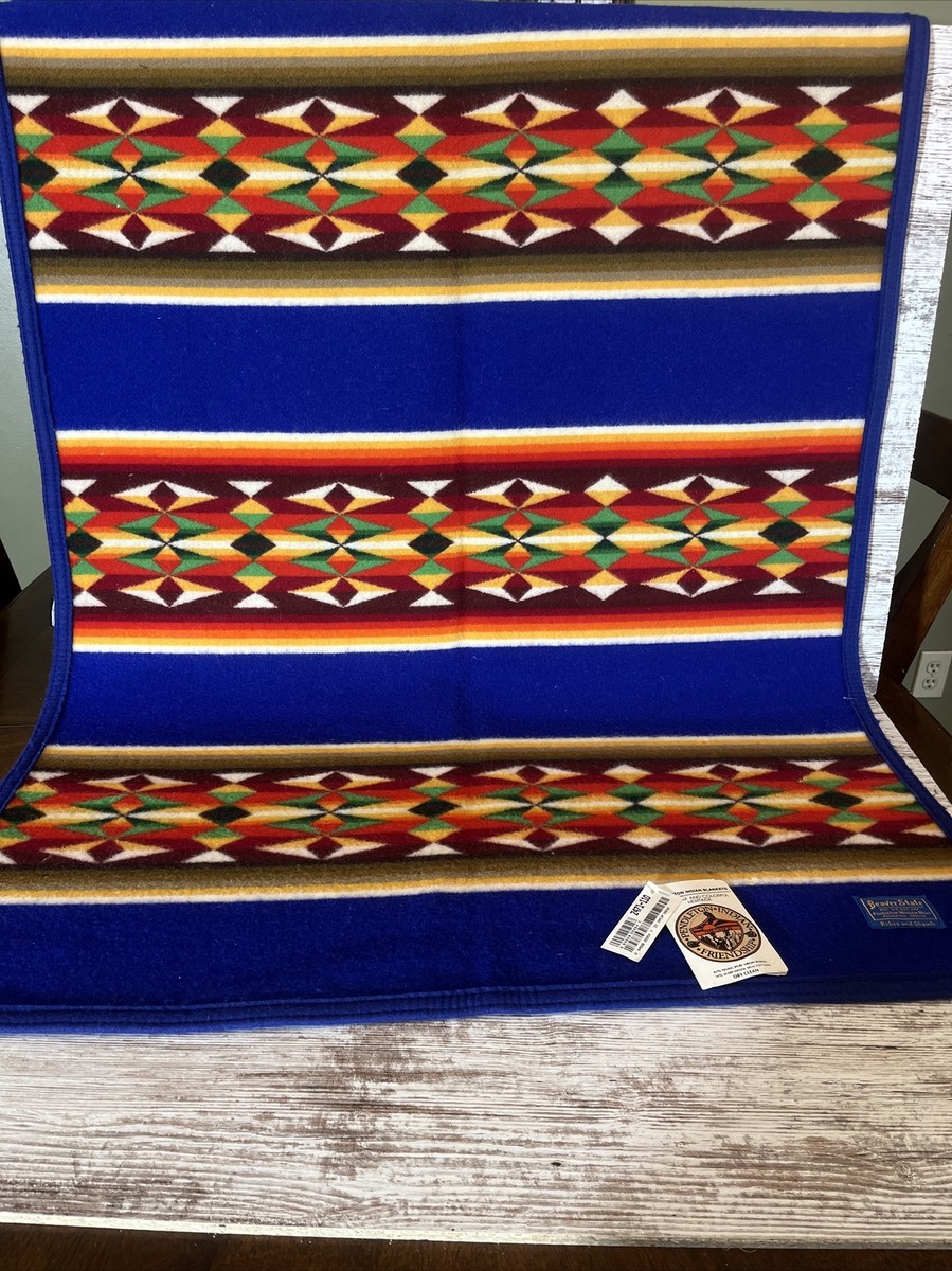 Pendleton Woolen Mills Indian Friendship Muchacho Robe 32x44