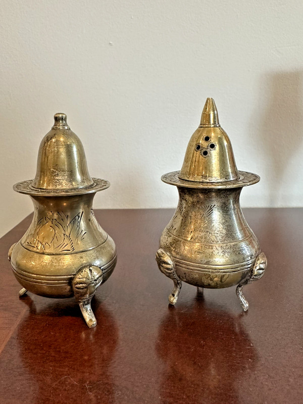Vintage Pepper Silver Plated Shaker with Legs Plated - 4"Tall