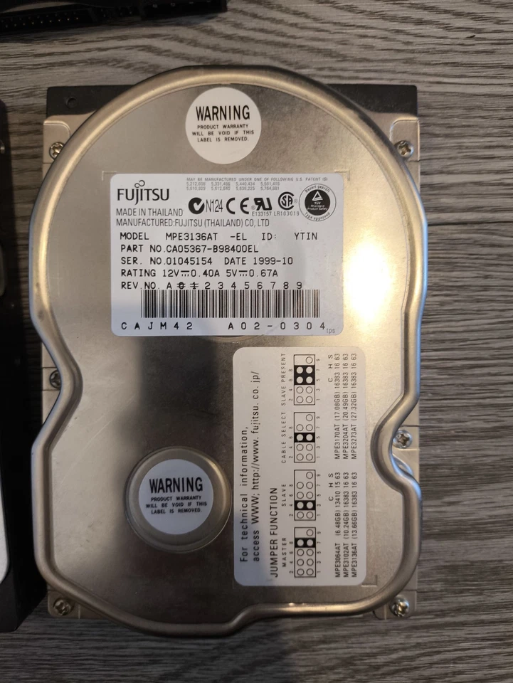 Vintage IDE Hard Drive Lot – WD 40GB + Fujitsu 30GB + Seagate 10GB – Untested... - Image 4 of 4