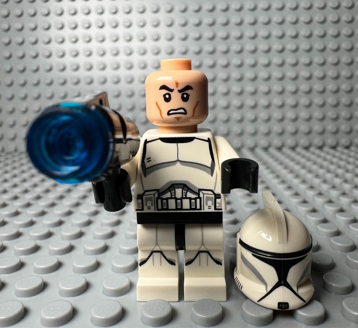 【しな】 LEGO STAR WARS -- CLONE TROOPER PHASE 1 MINIFIGURE W BLASTER 75206