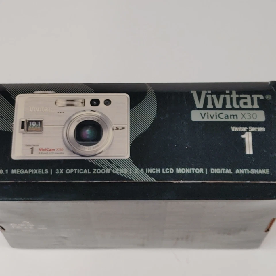Vivitar Vivicam X30 10.1MP Digital Camera Silver Tested With Battery + Charger - Image 3 of 4