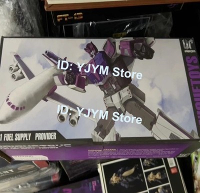 New Unique Toys UT Y-01 Y01 Fuel Supply Provider Octane Action Figure In Stock