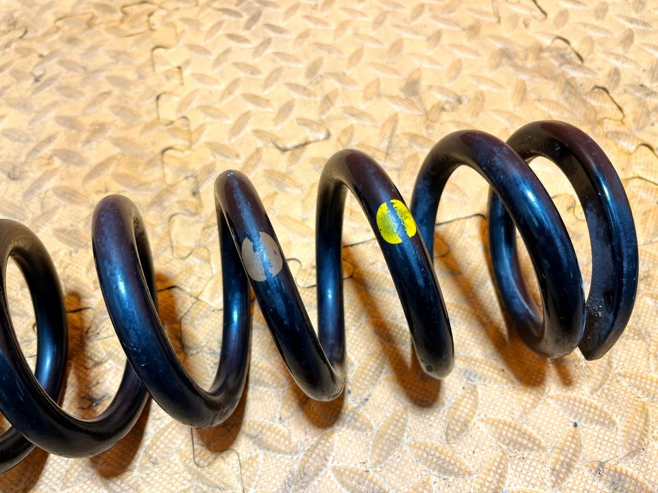 16-22 LEXUS RX350 TRACCIÓN DELANTERA SUSPENSIÓN TRASERA IZQUIERDA IZQUIERDA IZQUIERDA/DERECHA LADO DERECHO MUELLE HELICOIDAL OEM Foto 2 de 3