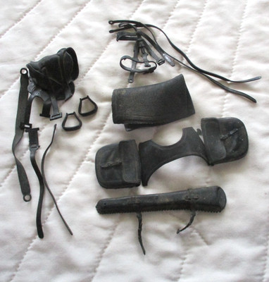 11 PIECE BREYER VINTAGE RUBBER  BLACK CALVARY SET