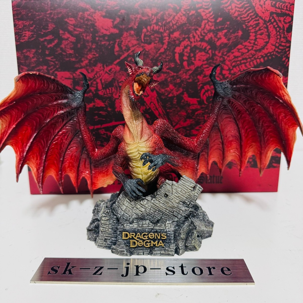 DRAGON'S DOGMA e-Capcom LIMITED EDITION Dragon Statue Figure