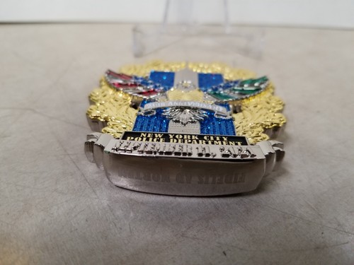 New York City Police Department 1st Precinct detachment Challenge Coin GOLD - Picture 10 of 10