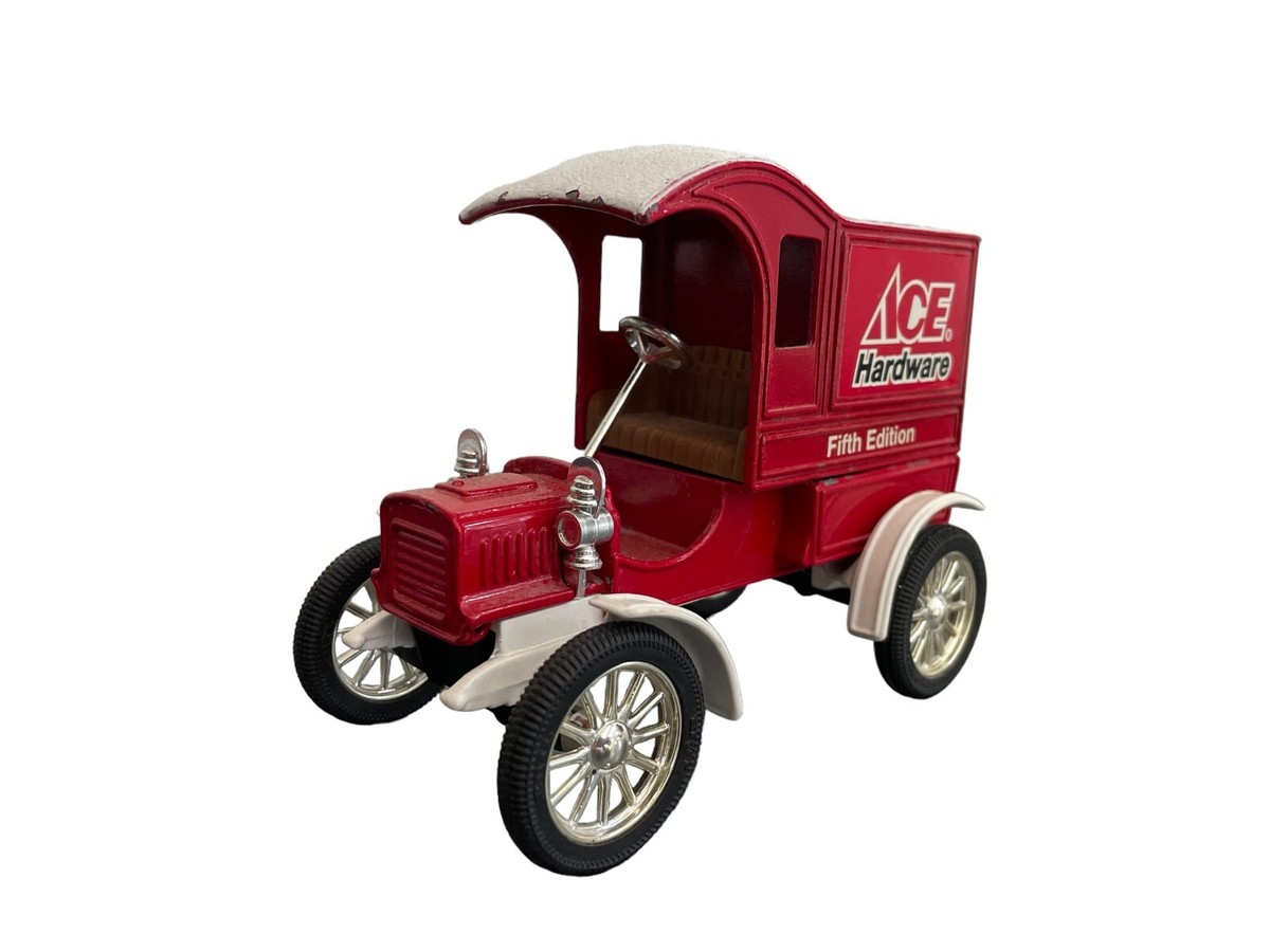 1905 REPLICA FORD'S FIRST DELIVERY CAR ERTL ACE HARDWARE 5TH