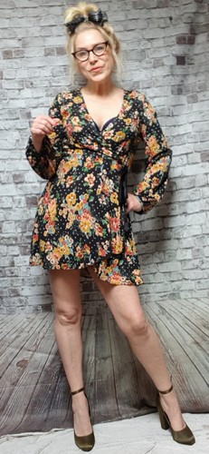 STUNNING FLORAL WRAP DRESS WITH SHORTS 