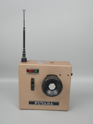 Vintage Futaba Model FP-T 2F AM RC Transmitter 72.960MHz UNTESTED TX