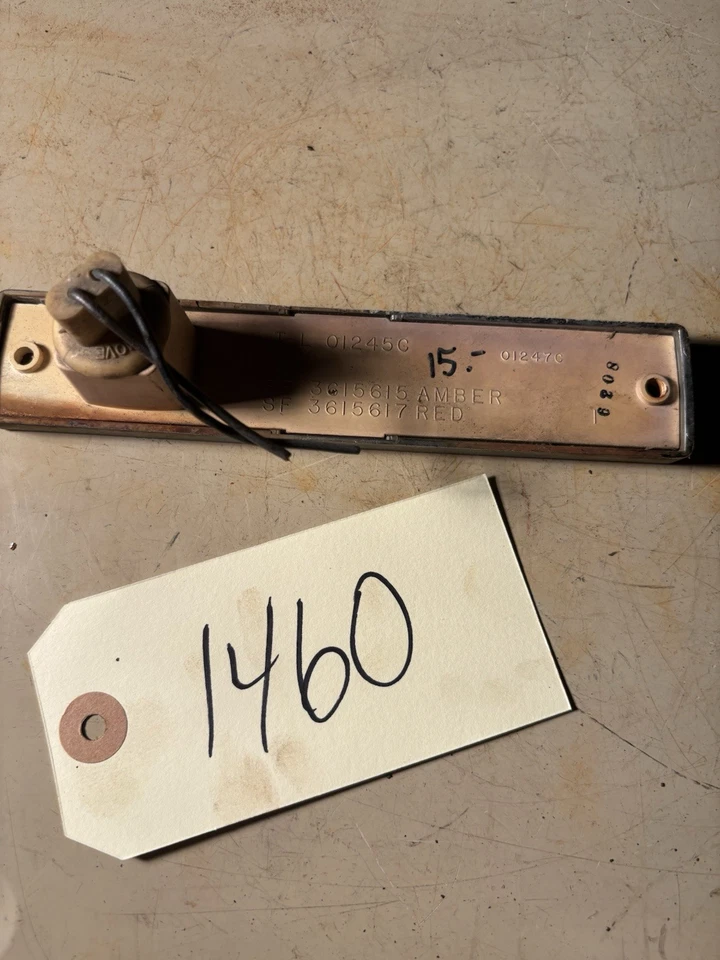 Marcador lateral ámbar delantero Amc Amx Javelin 1970 OEM Foto 3 de 4