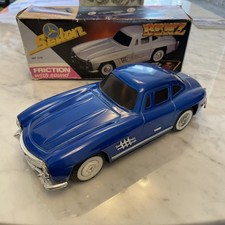 Oldtimer 1956 Mercedes Benz Flügeltürer, Friktionsantrieb Blechspielzeugauto MF 326 verpackt