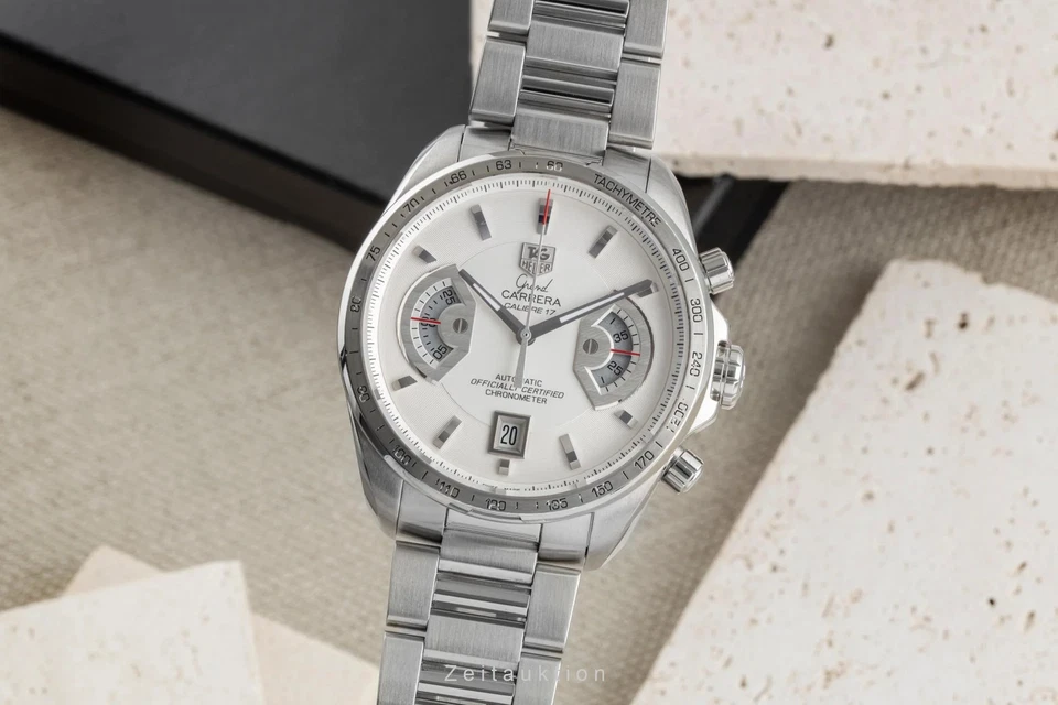 Chronographe automatique Tag Heuer Grand Carrera acier réf. CAV511B - Photo 2/4