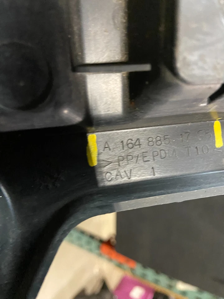 2008 to 2011 Mercedes Benz ML350 ML550 Rear Bumper Bracket Support F6662 PS - Image 3 of 4