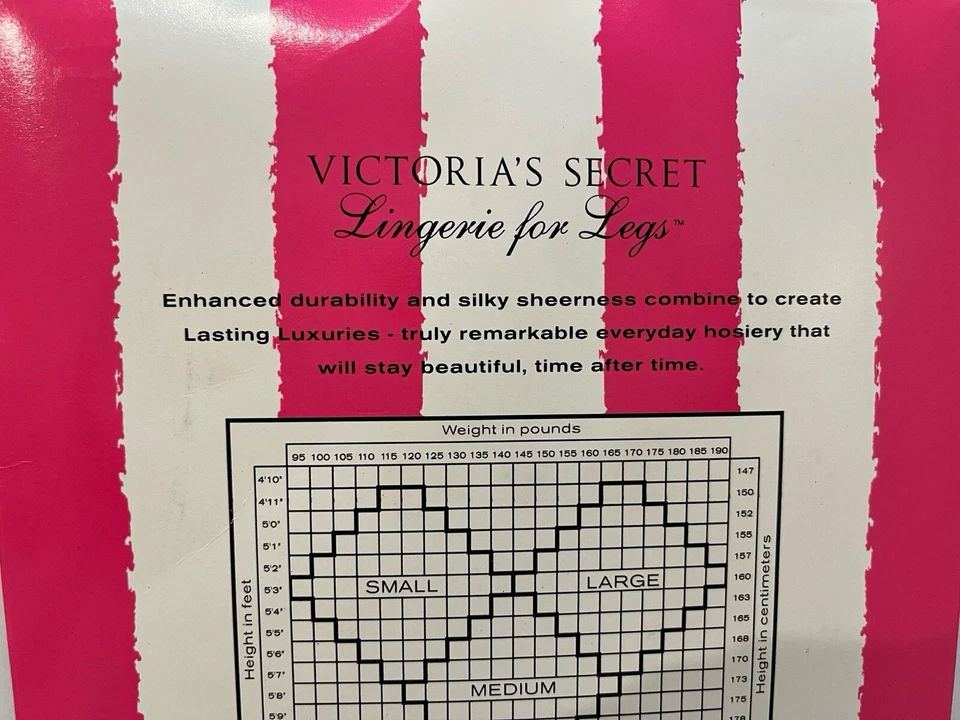 Pantimedias Victoria Secret Lasting Luxuries Control Top Cacao Pequeñas con Puntera Transparente Foto 4 de 4