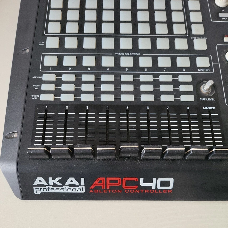 AKAI professional APC40 Ableton Live DJ Mixer Live Professional Midi Controller - Image 3 of 4