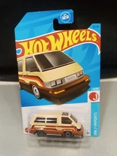 Hot Wheels 1986 Toyota Van HW J-Imports Series #6/10 Diecast 1:64 Scale New