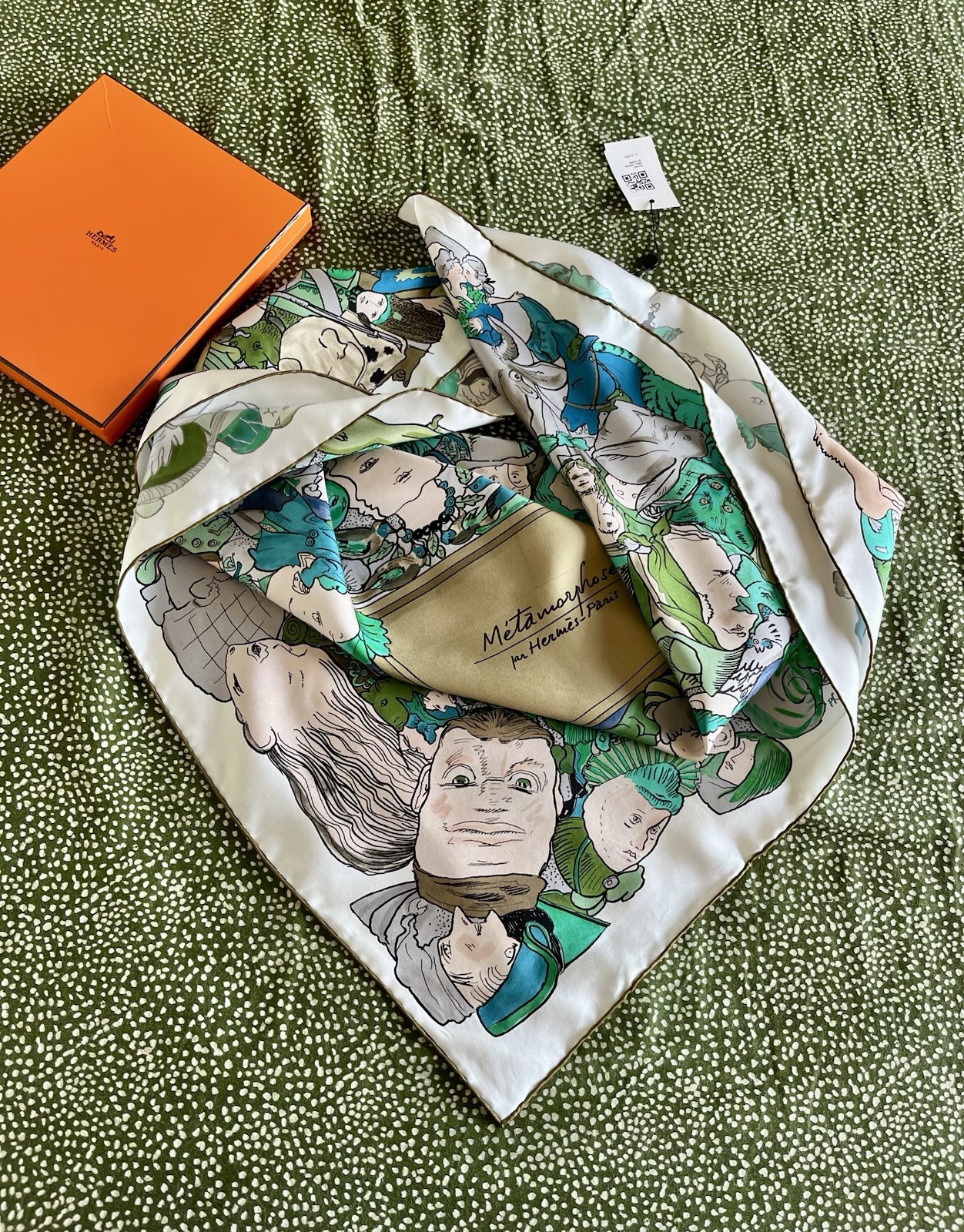 Hermes Metamorphoses Silk Scarf 90 Cm Authentic Excellent Condition