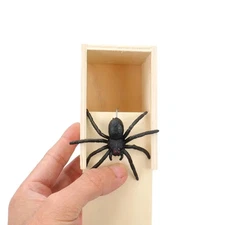 Wooden Prank Spider Scare Box Hidden in Case Trick Play Joke Scarebox Gag Toy