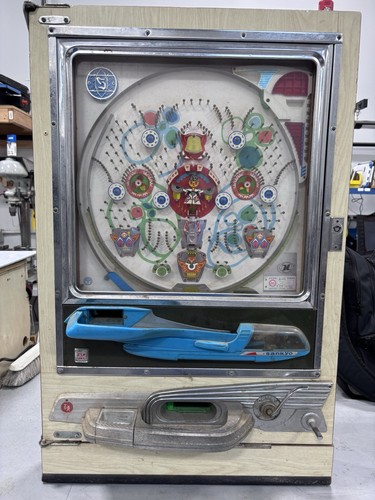 Sankyo Pachinko Arcade Pinball Machine Japan Model 1974