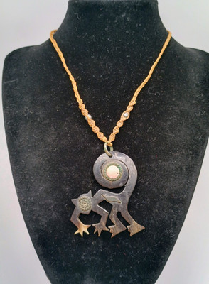 Hand-woven Macrame Necklace Pendant Monkey Nazca Lines