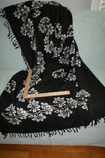 Buster ‘N’ Bogi Tie Dyed Fringe Black White Flowers Scarf 68 x 4 Fast Shipping