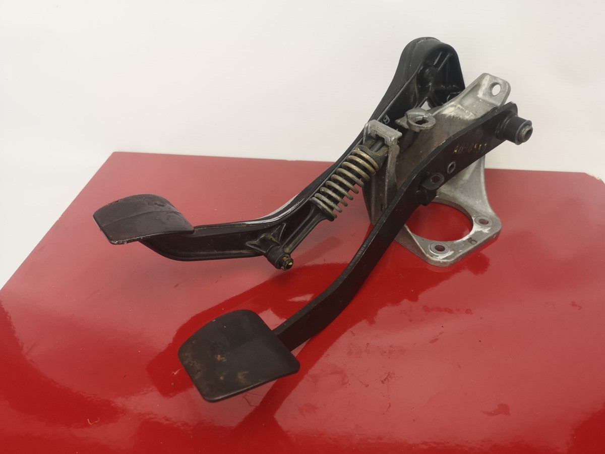 MERCEDES - BENZ W124 W201 Clutch Brake Pedals Pedal Manual Gearbox