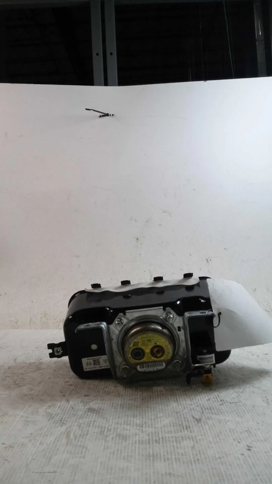 Used Right Instrument Panel Air Bag fits: 2017 Ford C-max front passenger dash f - Image 2 of 4