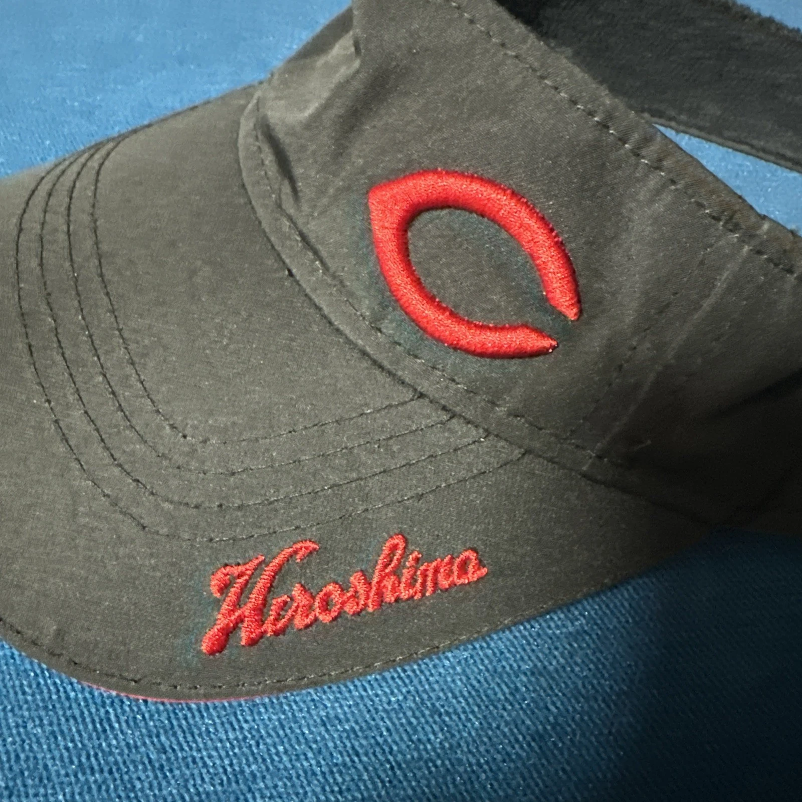 Hiroshima Carp New Era Baseball Sun Visor Black Red Adjustable Japan Used - thumbnail 3