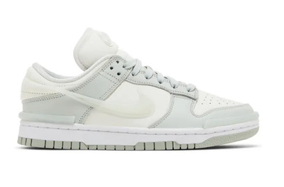SIZE 9.5 WOMENS / 8 MENS - NEW Nike Wmns Dunk Low Twist Light Silver DZ2794 004