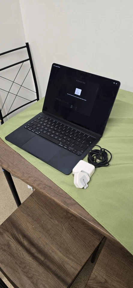 Apple MacBook Air 13" M2 · 16GB · 256GB, photo 1 of 5