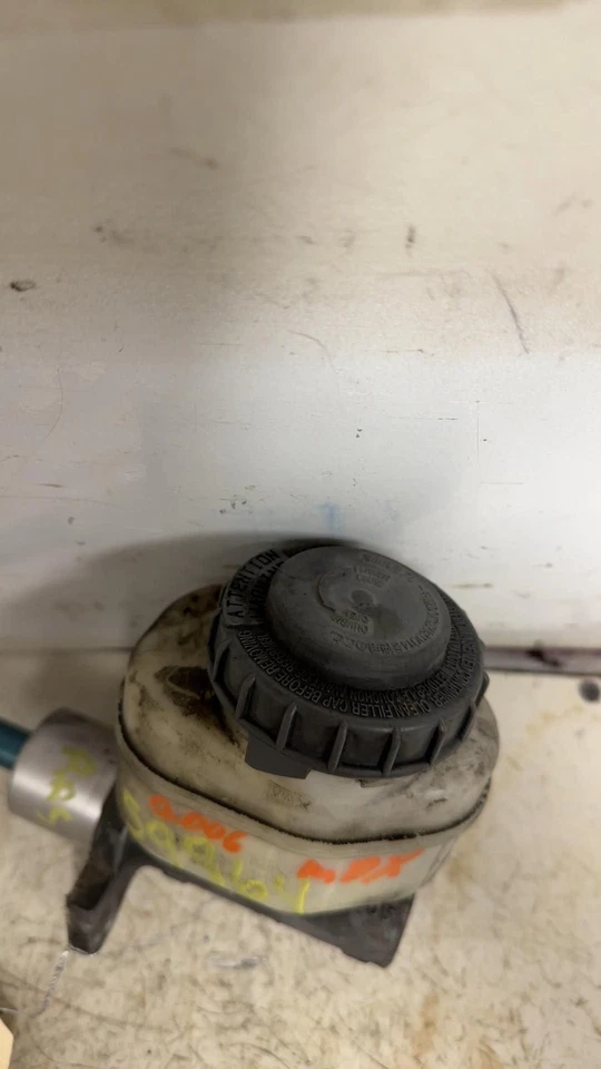 Honda Pilot Brake Master Cylinder 2003-2006 Acura MDX 2003-2008 Foto 4 de 4