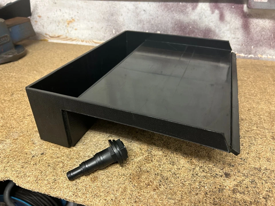 Blade Jet Waterfall Feature Fountain Cascade Modern Black Plastic Water Sheet - Image 4 of 4