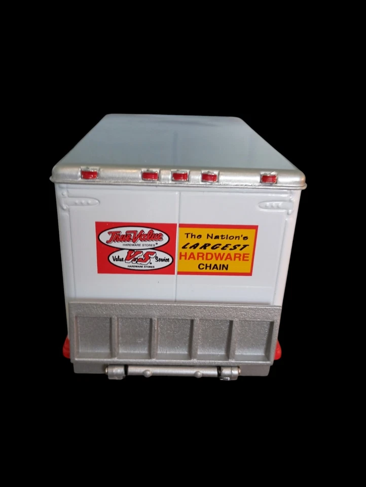 Camión Ford C-600 1953 recto. 1:34. First Gear. Die-Cast. Nuevo en caja abierta. Foto 2 de 4