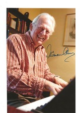 Sir Thomas ALLEN- Wonderful English Operatic Baritone-Signed 7x11 Photo
