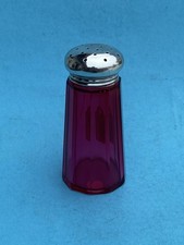 Englischer Zuckerstreuer, Rubin-rotes Glas mit 925 Silberdeckel, Sheffield 1906