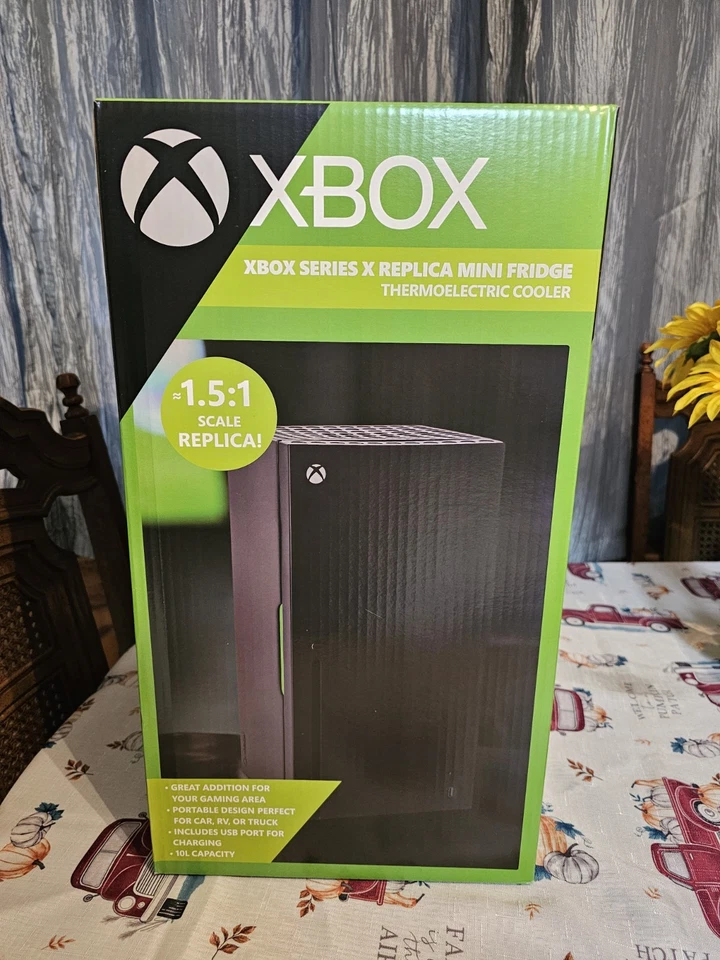 Mini nevera XBOX Serie X réplica 8 latas (enfriador termoeléctrico) Foto 4 de 4