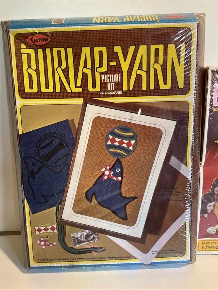 2 Vintage Arrow Burlap & Yarn Picture Kits 1970s Camel #7910 Seal #7912 Sealed - Imagem 2 de 4