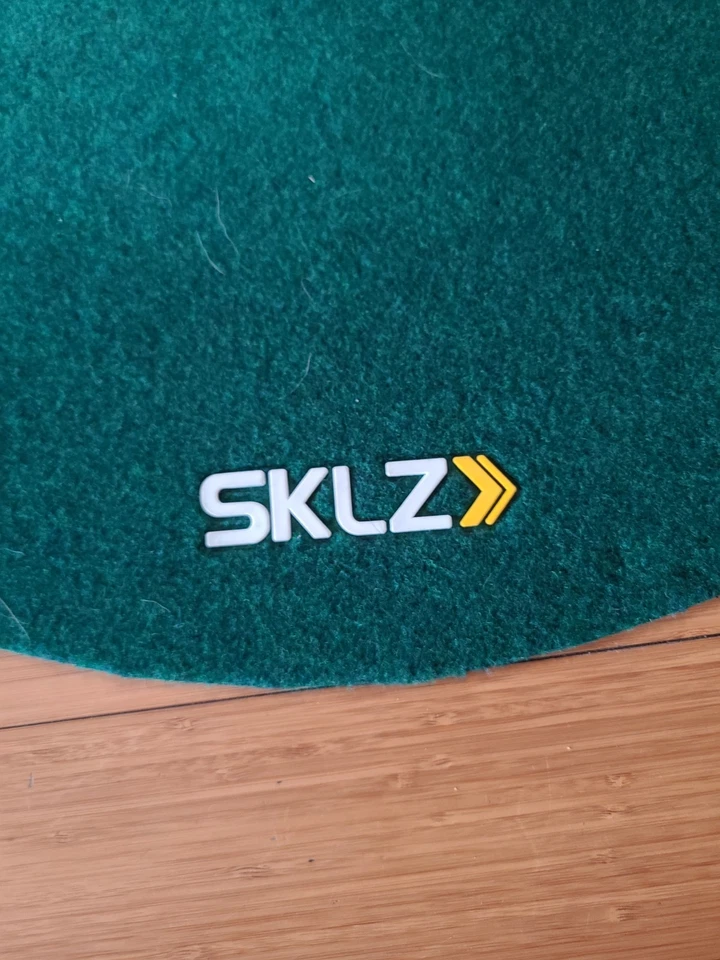Tapete de colocação interno SKLZ Putting Green Par Three para uma sensação verde real com verdadeiro - Imagem 2 de 4