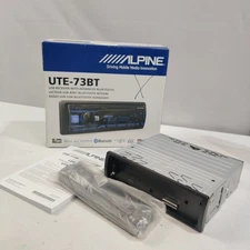 NEW OPEN BOX - Alpine UTE-73BT Bluetooth Multimedia Receiver (NO CABLES/REMOTE)