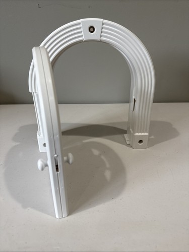 Cat Door Interior Door - Meow Manor Extra Large Pet Door, 10.25 x 11 NO BOX - Picture 4 of 5