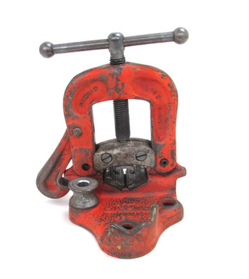 RIDGID TOOLS No. 21 YOKE TYPE BENCH MOUNT PIPE VISE, 1/8'' to 2''