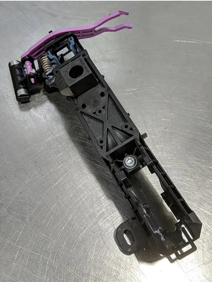 TOYOTA RAV4 2017 MANIJA DE PUERTA TRASERA DERECHA MARCO BASE PASSENG 69203-42070 4P Foto 2 de 4